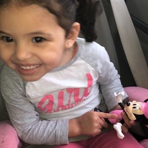 Meet your Posher, Adela